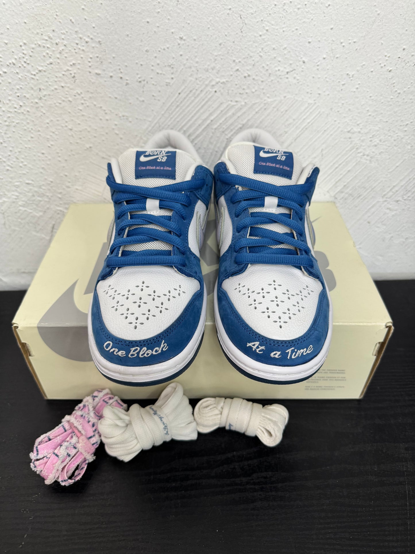 DUNK LOW SB BORN X RAISED