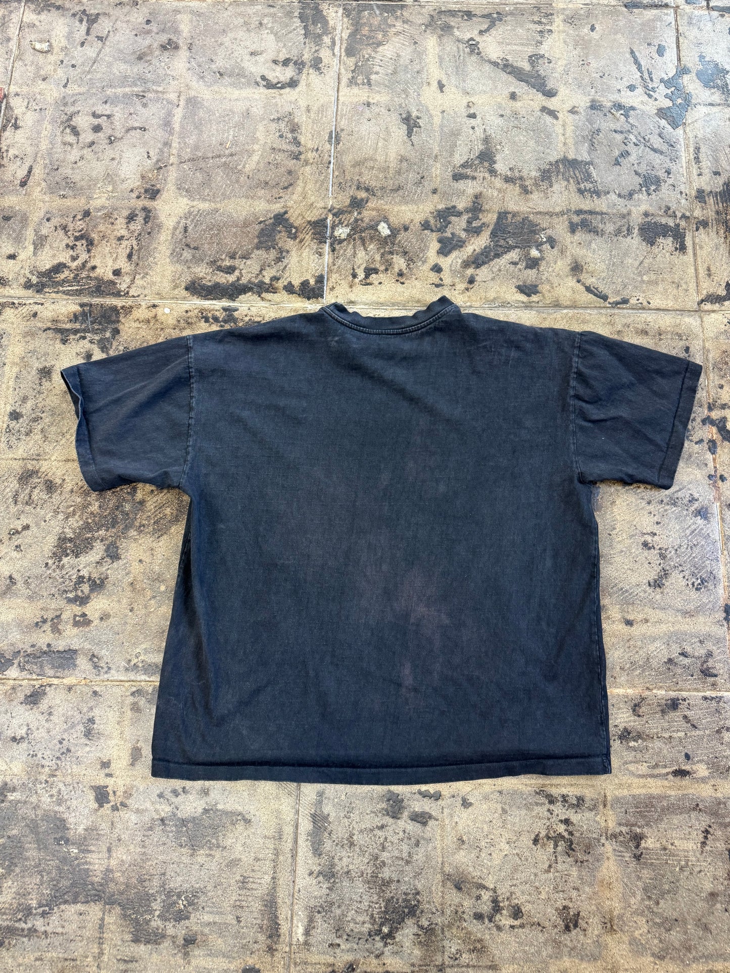 SERGIO CALABASAS LAKERS 3PEAT TEE