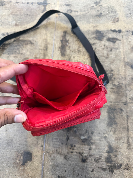 SUPREME RED LEATHER SIDE BAG (USED)