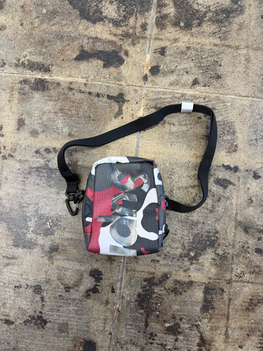SUPREME NECK POUCH RED CAMO(SS21)