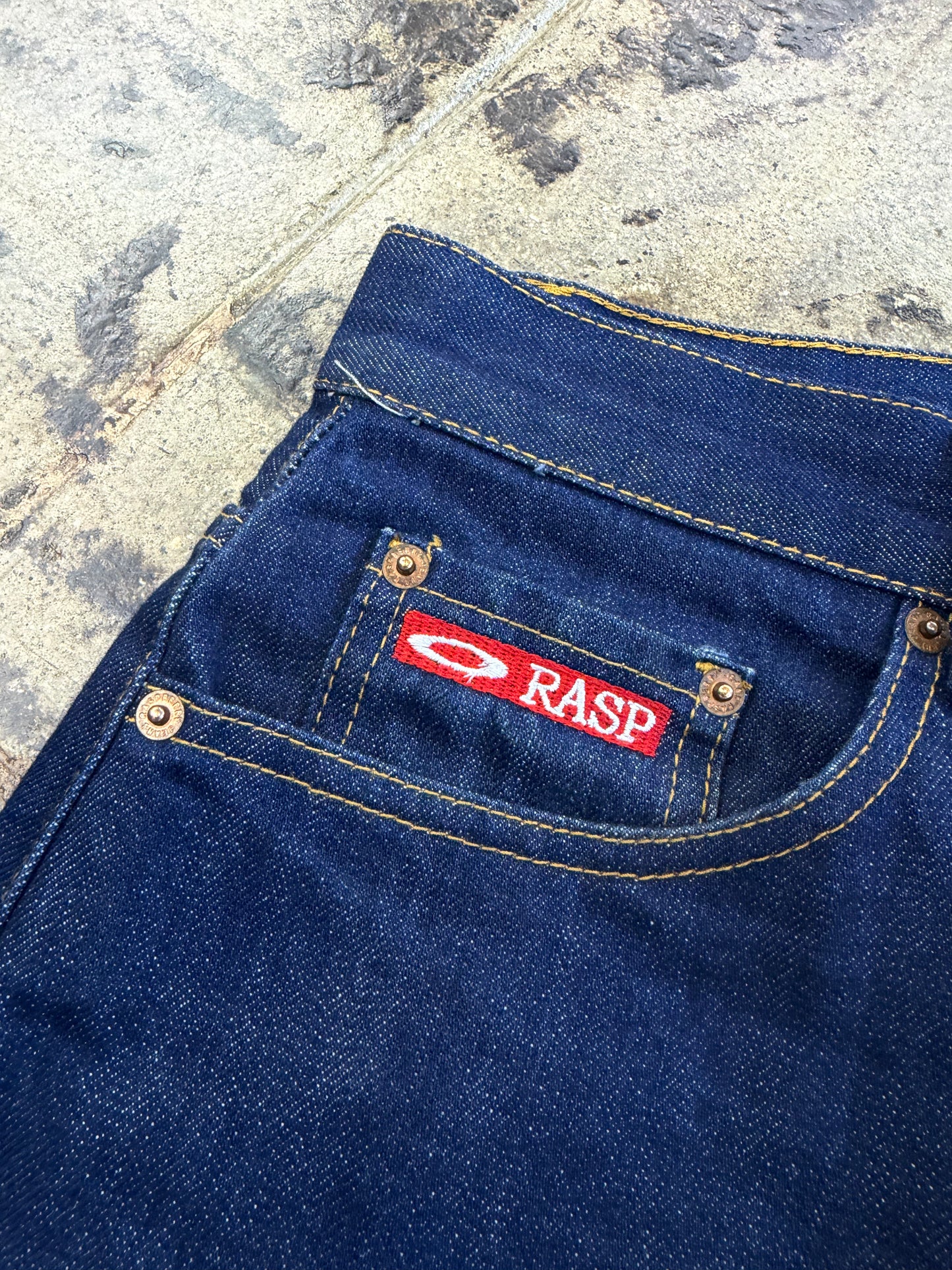 GV GALLERY RAW DENIM