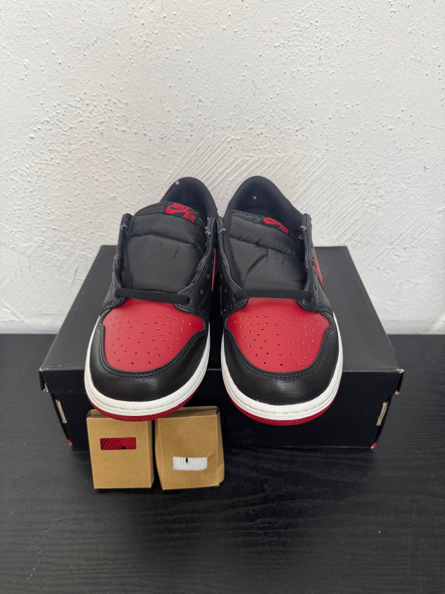JORDAN 1 LOW OG BANNED