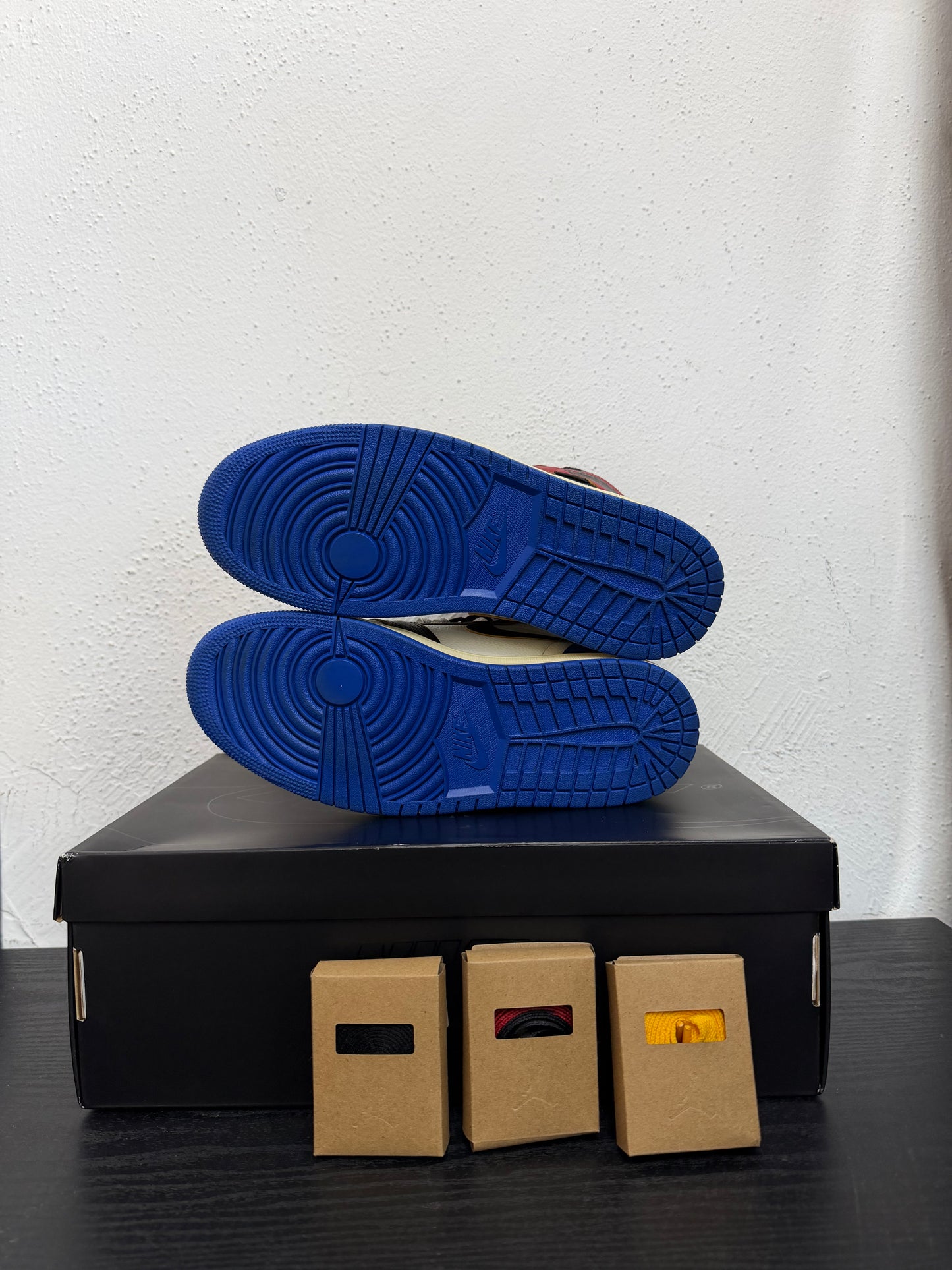 JORDAN 1 FRAGMENT x UNION VARSITY RED ROYAL (USED)