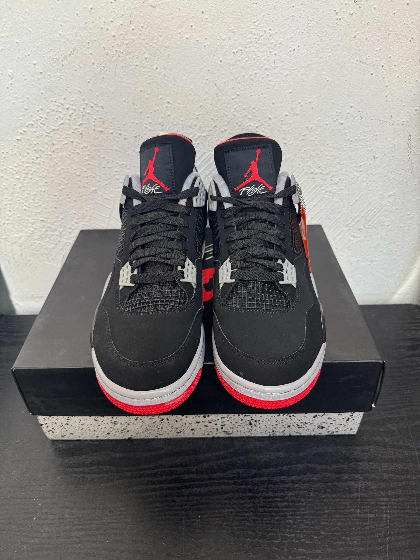 JORDAN 4 BRED 2019