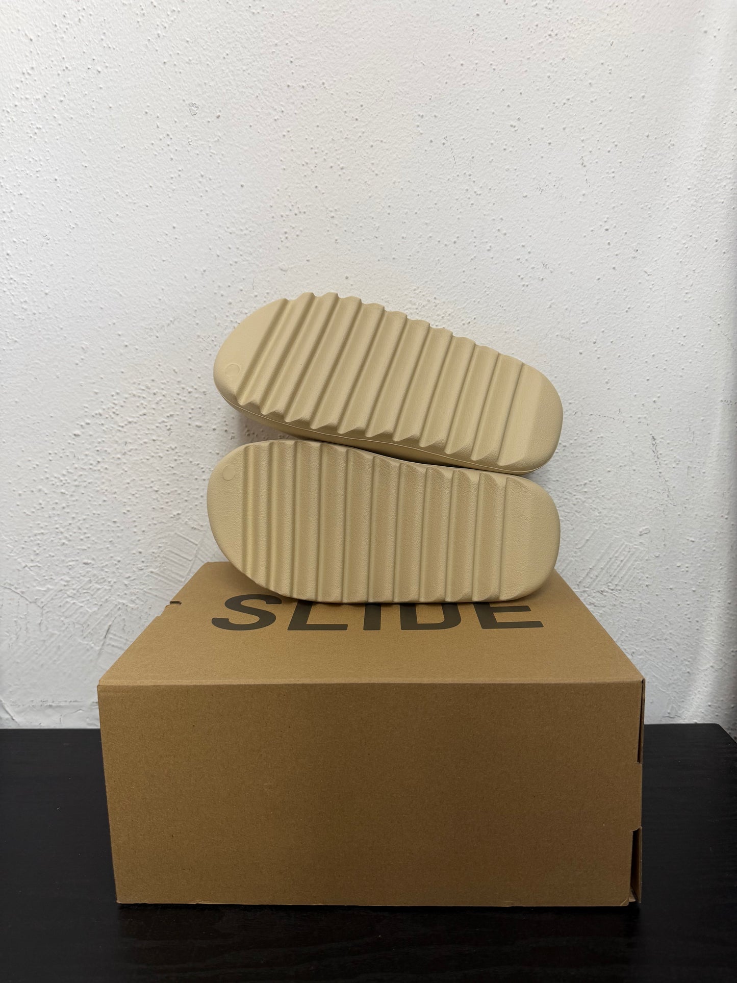 YEEZY SLIDE BONE