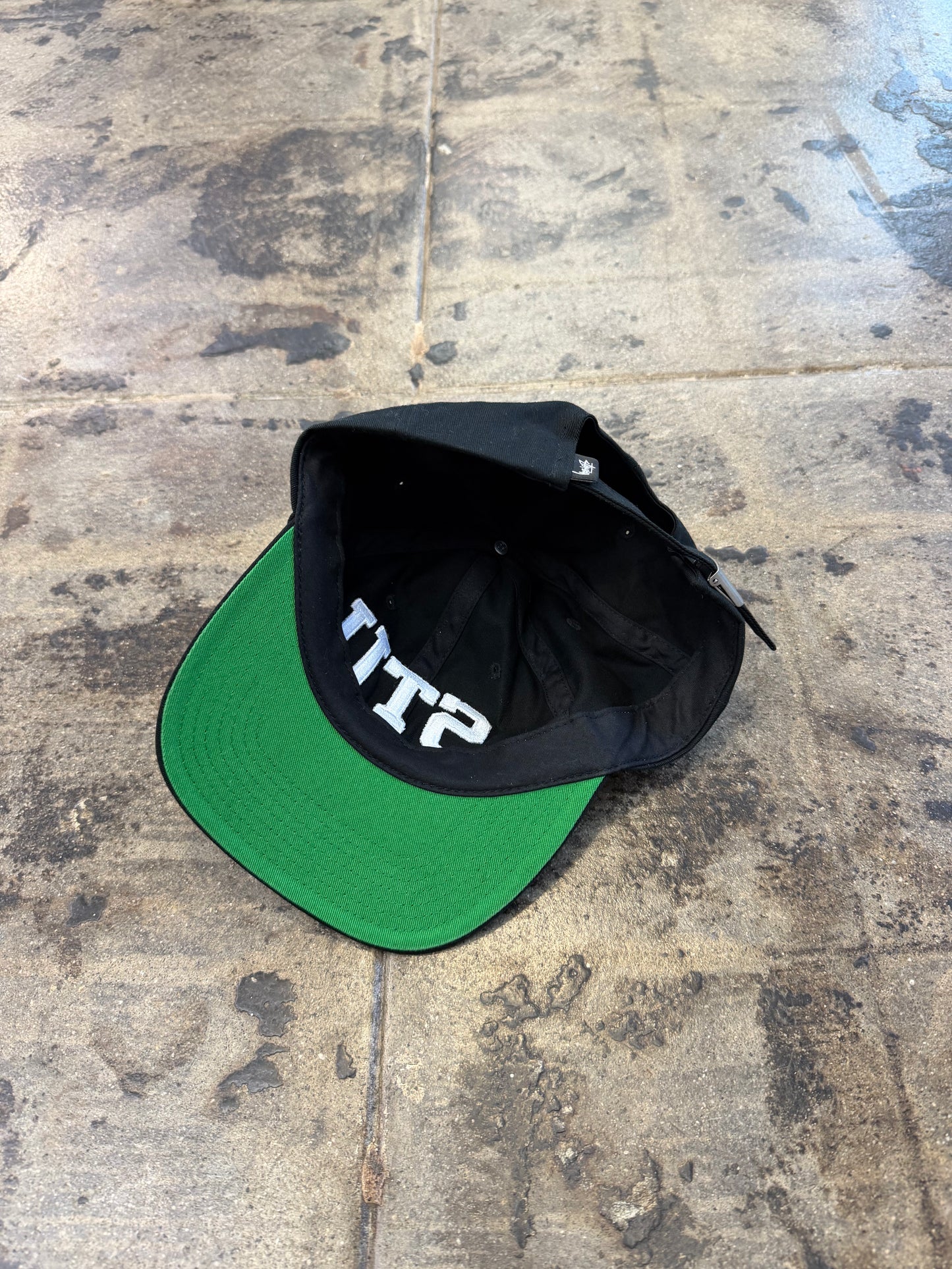 STUSSY STU ARCH STRAPBACK HAT