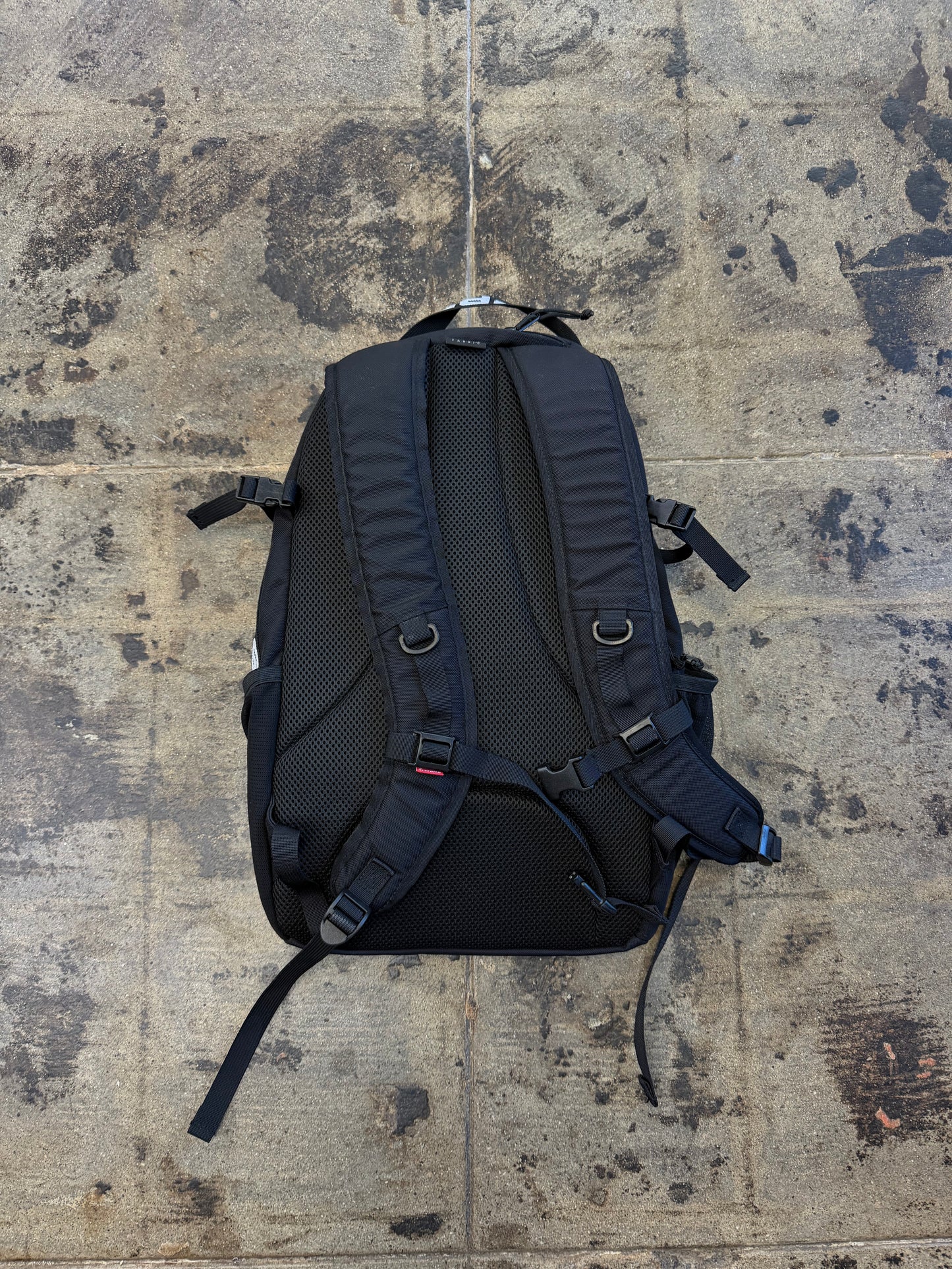SUPREME BLACK BACKPACK SS18 (USED)