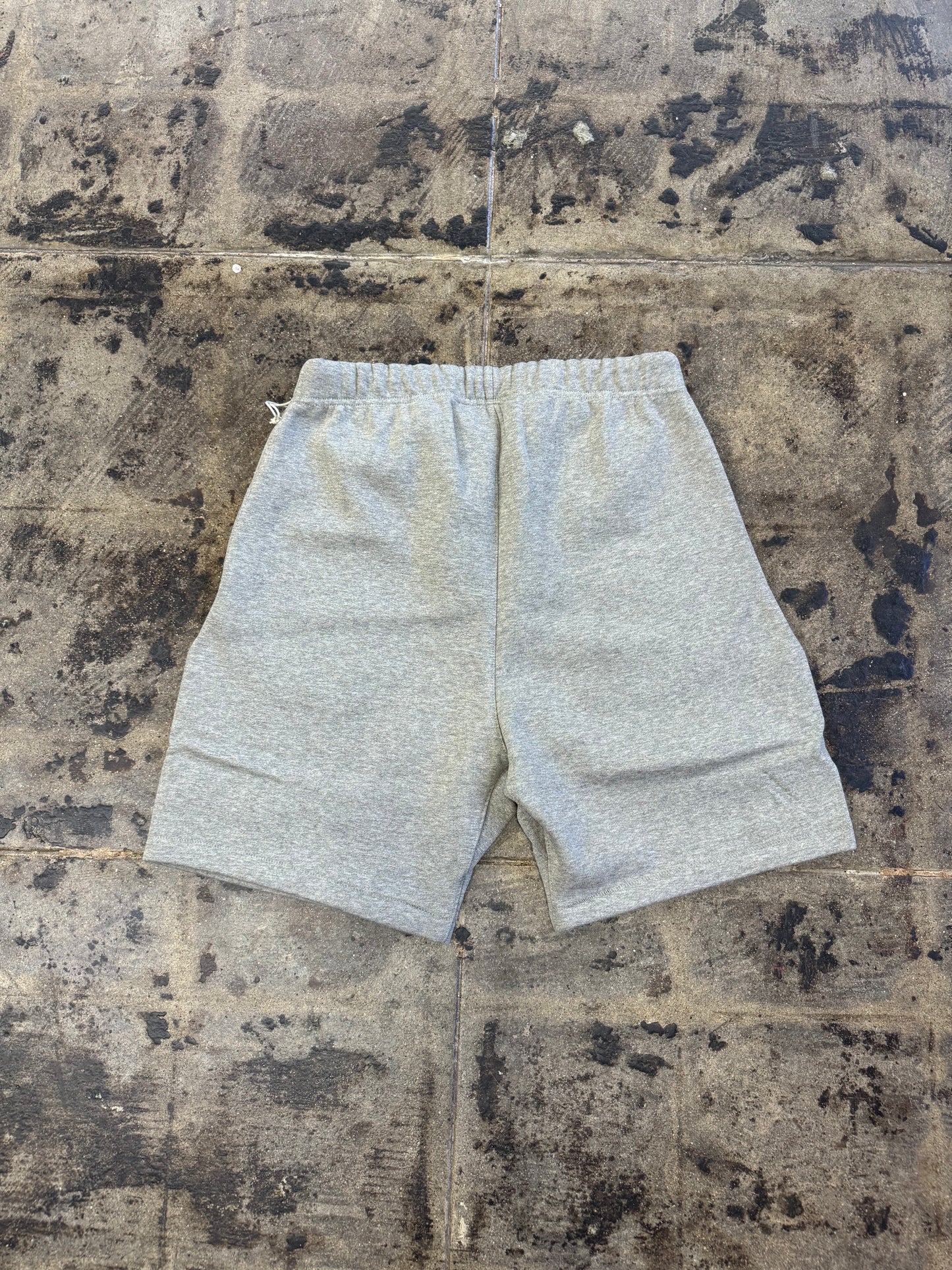 ESSENTIAL SHORTS DARK OATMEAL