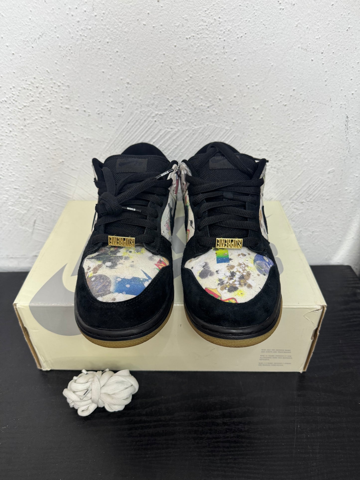 DUNK LOW SB SUPREME RAMMELLZEE (USED)