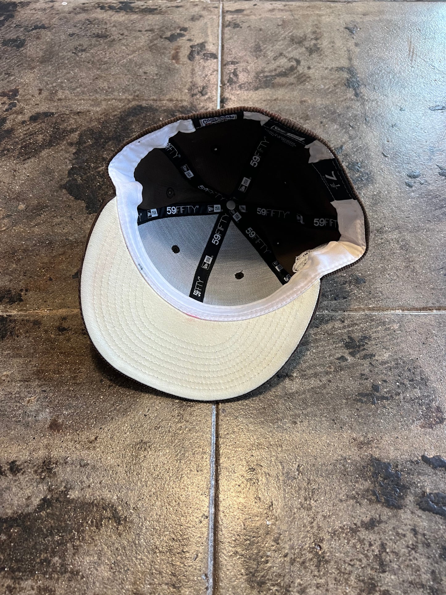 NY YANKES CORDUROY FITTED HAT