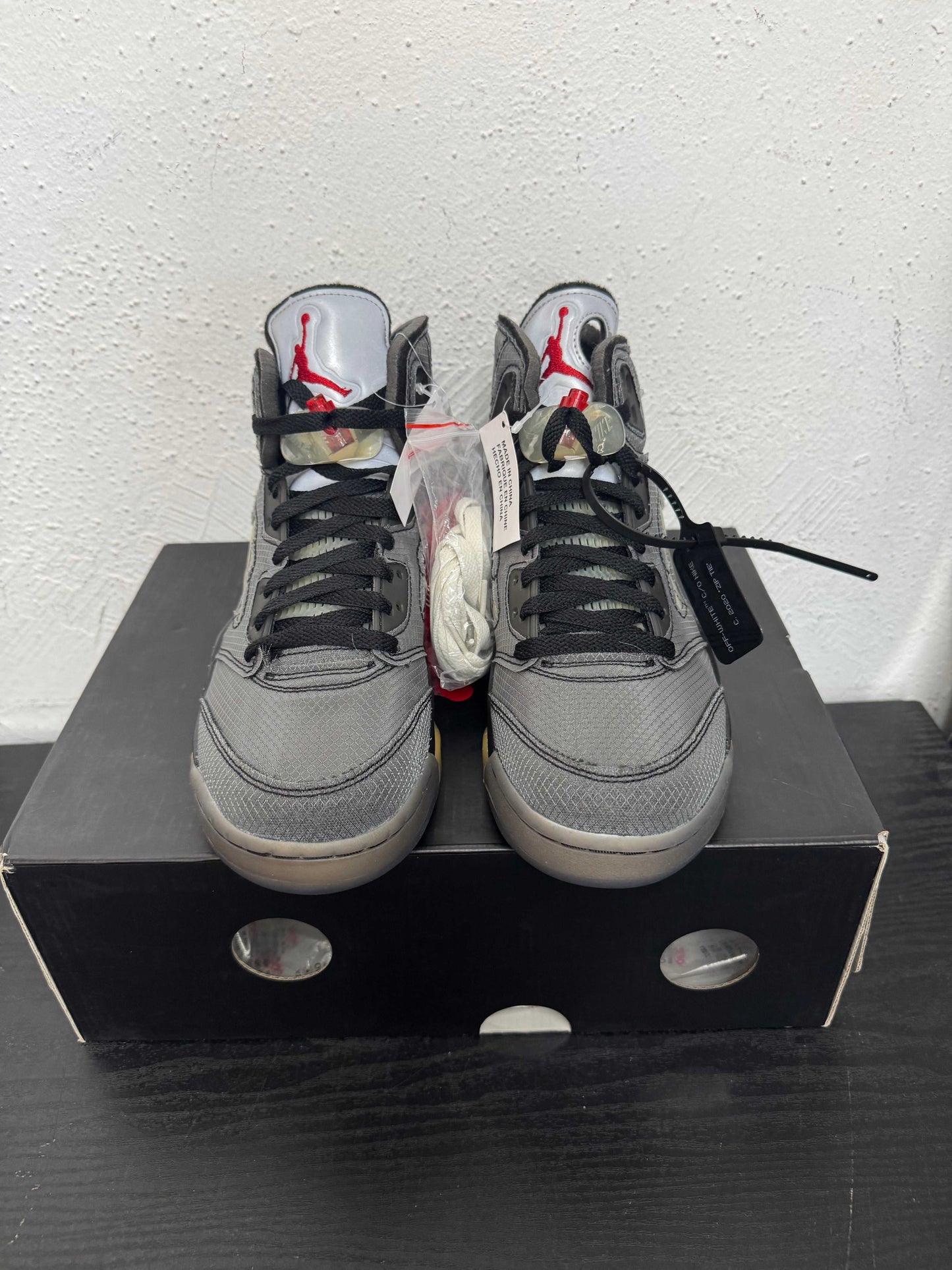 JORDAN 5 OFF WHITE MUSLIN