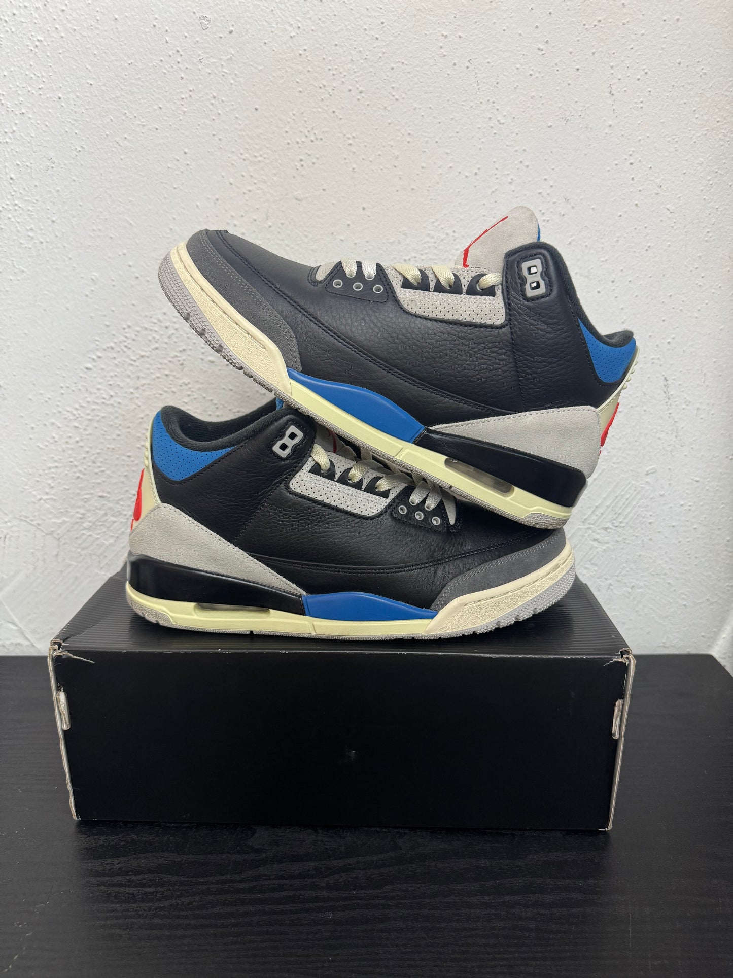 JORDAN 3 RARE AIR (USED)