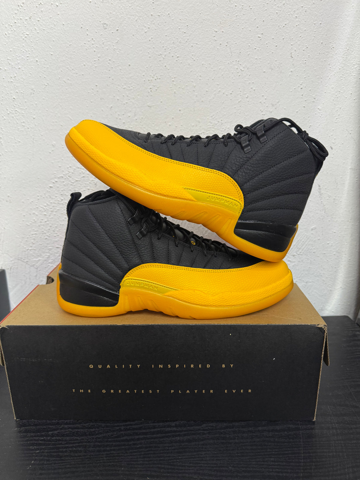 JORDAN 12 BLACK UNIVERSITY GOLD