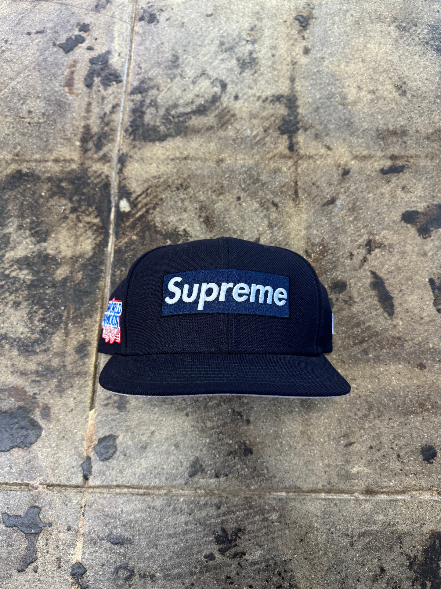 SUPREME WORLD FAMOUS BOX LOGO NAVY FITTED