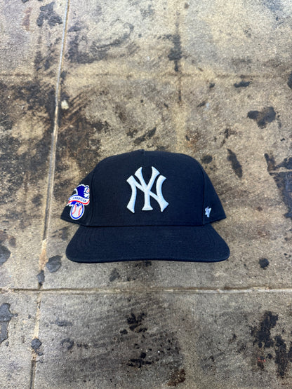 SUPREME YANKEES 5 PANEL NAVY SNAP BACK