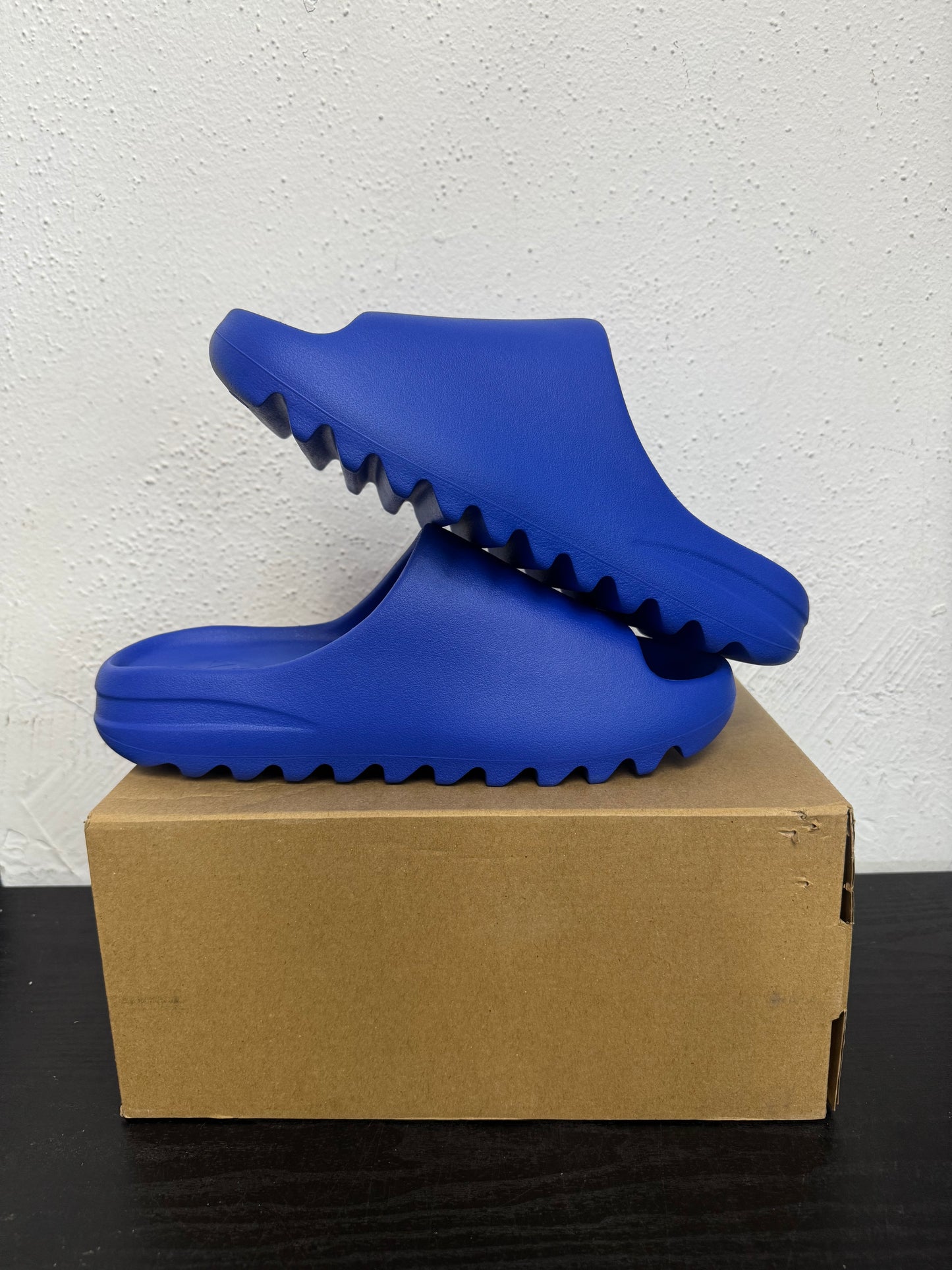 YEEZY SLIDE AZURE