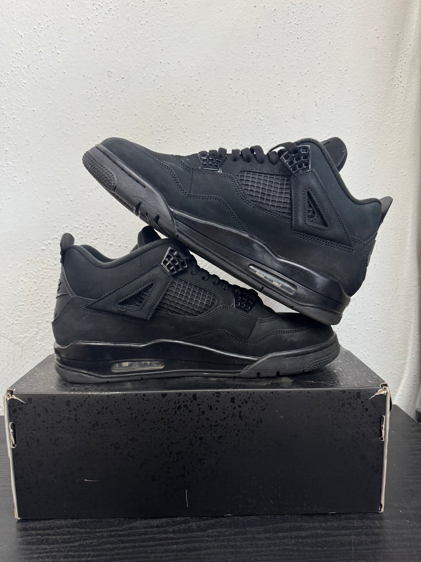 JORDAN 4 BLACK CAT (USED)