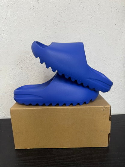 YEEZY SLIDE AZURE