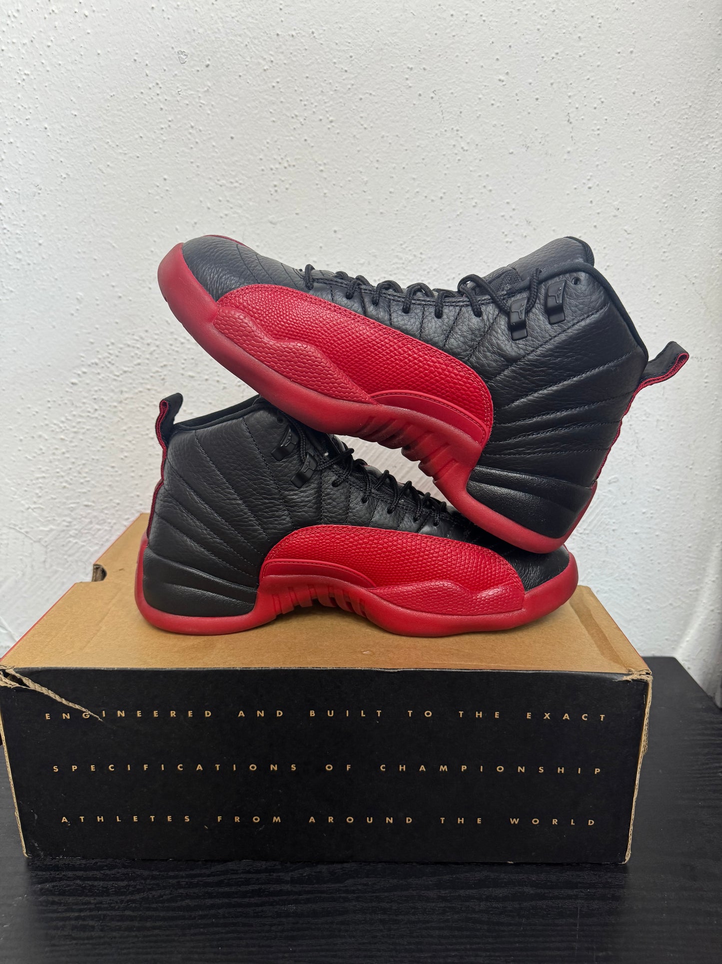 JORDAN 12 FLU GAME (USED)