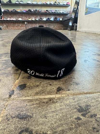 SUPREME NEW ERA MESH BOX LOGO FITTED HAT