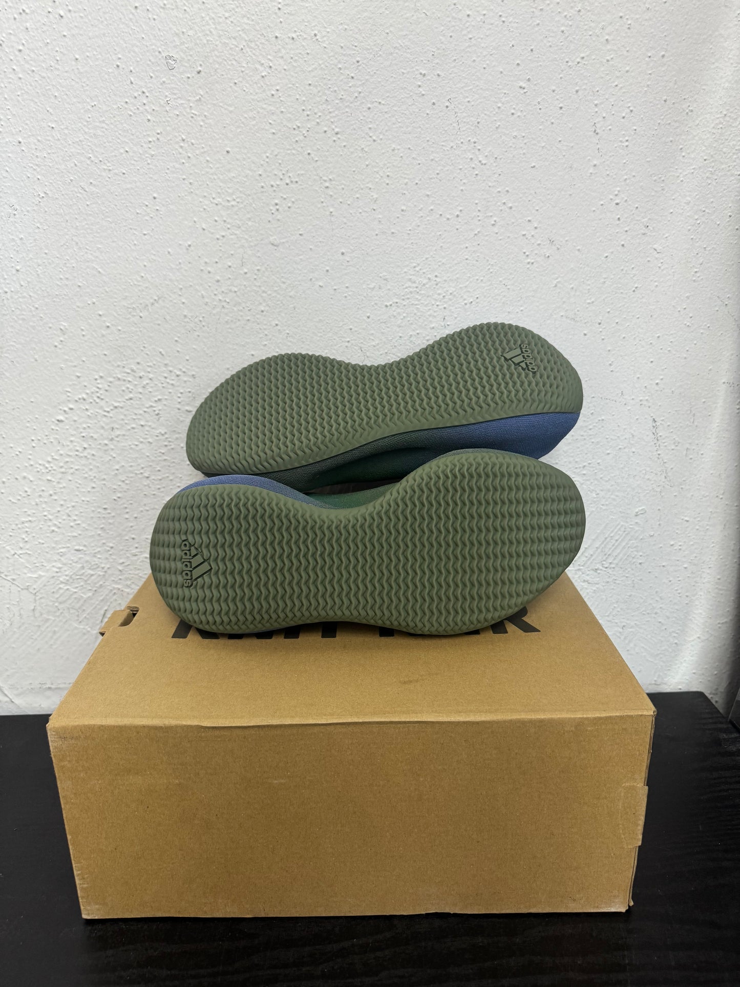 YEEZY KNIT RNR FADED AZURE