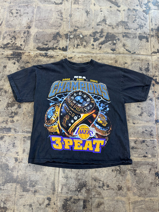 SERGIO CALABASAS LAKERS 3PEAT TEE