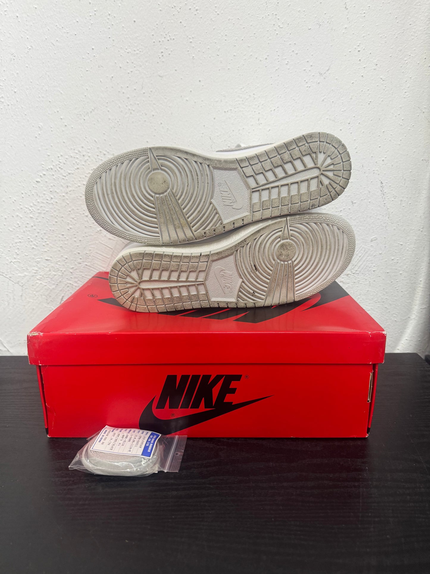 JORDAN 1 85 NEUTRAL GREY (USED)