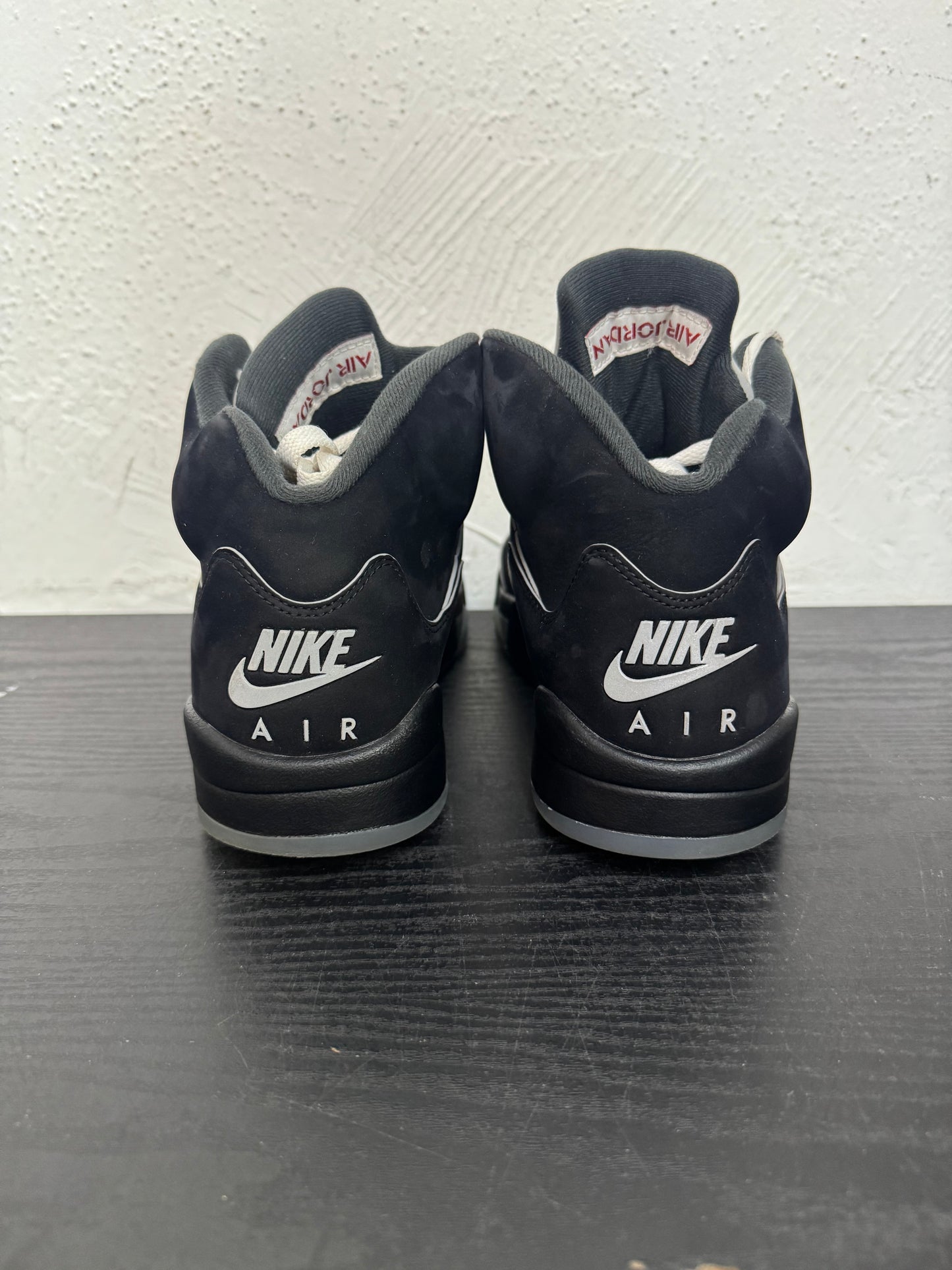 JORDAN 5 REIMAGINED BLACK METALLIC (USED) (NB)