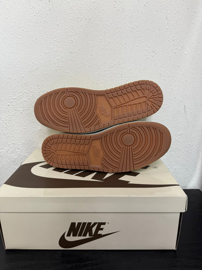 JORDAN 1 LOW TRAVIS SCOTT CANARY YELLOW