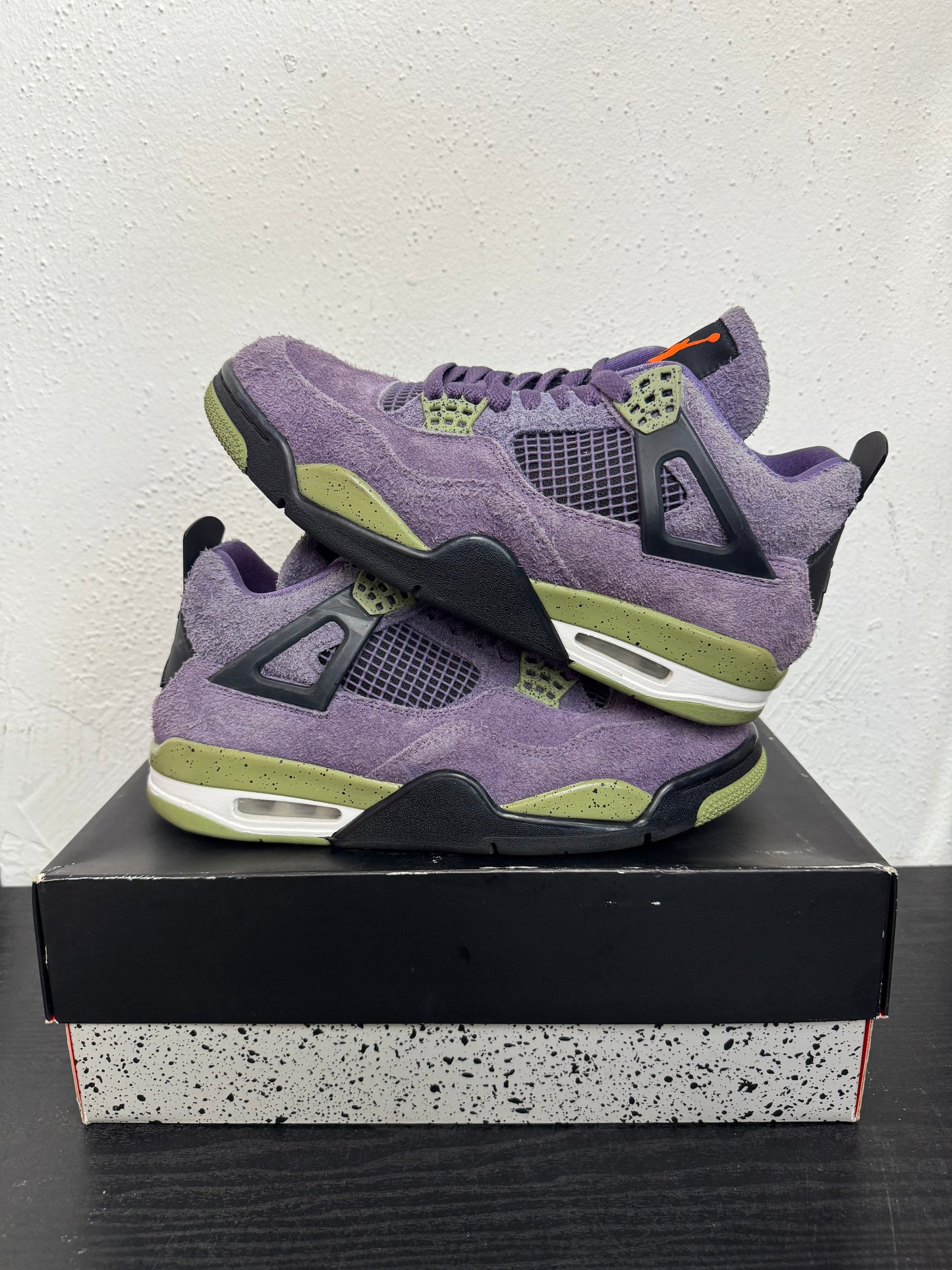 JORDAN 4 CANYON PURPLE WMNS (USED)