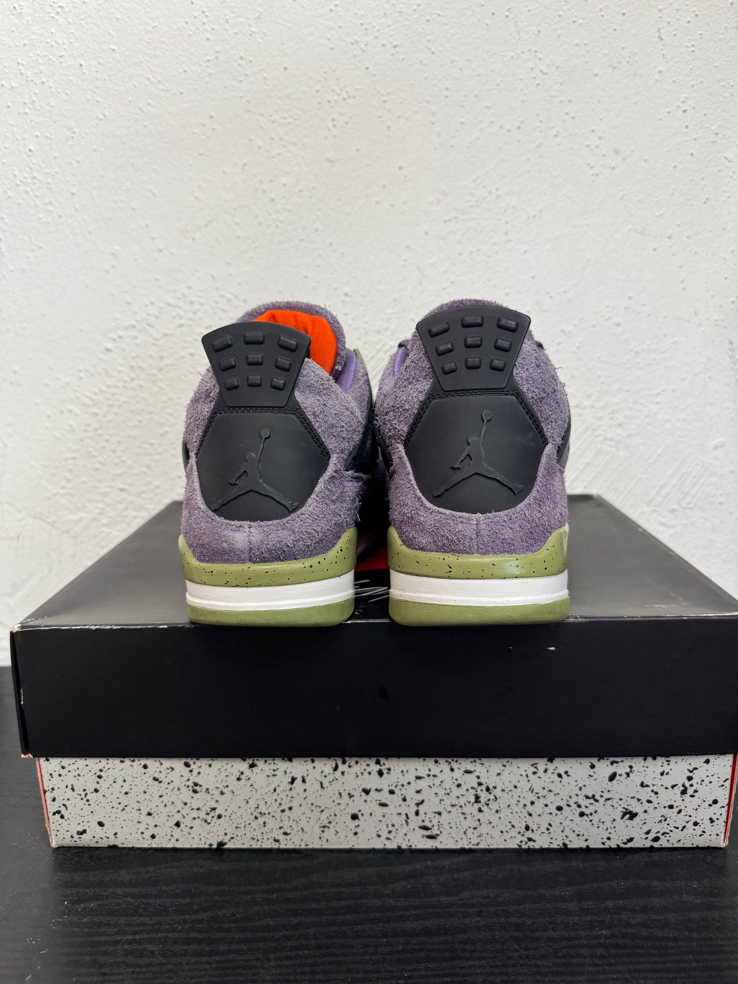 JORDAN 4 CANYON PURPLE WMNS (USED)
