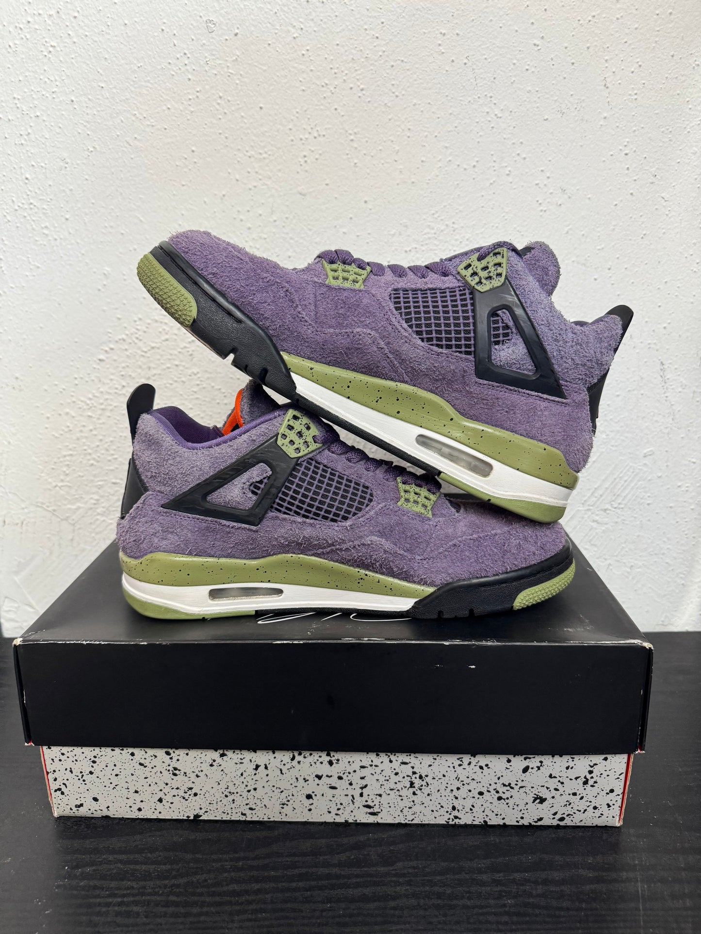 JORDAN 4 CANYON PURPLE WMNS (USED)