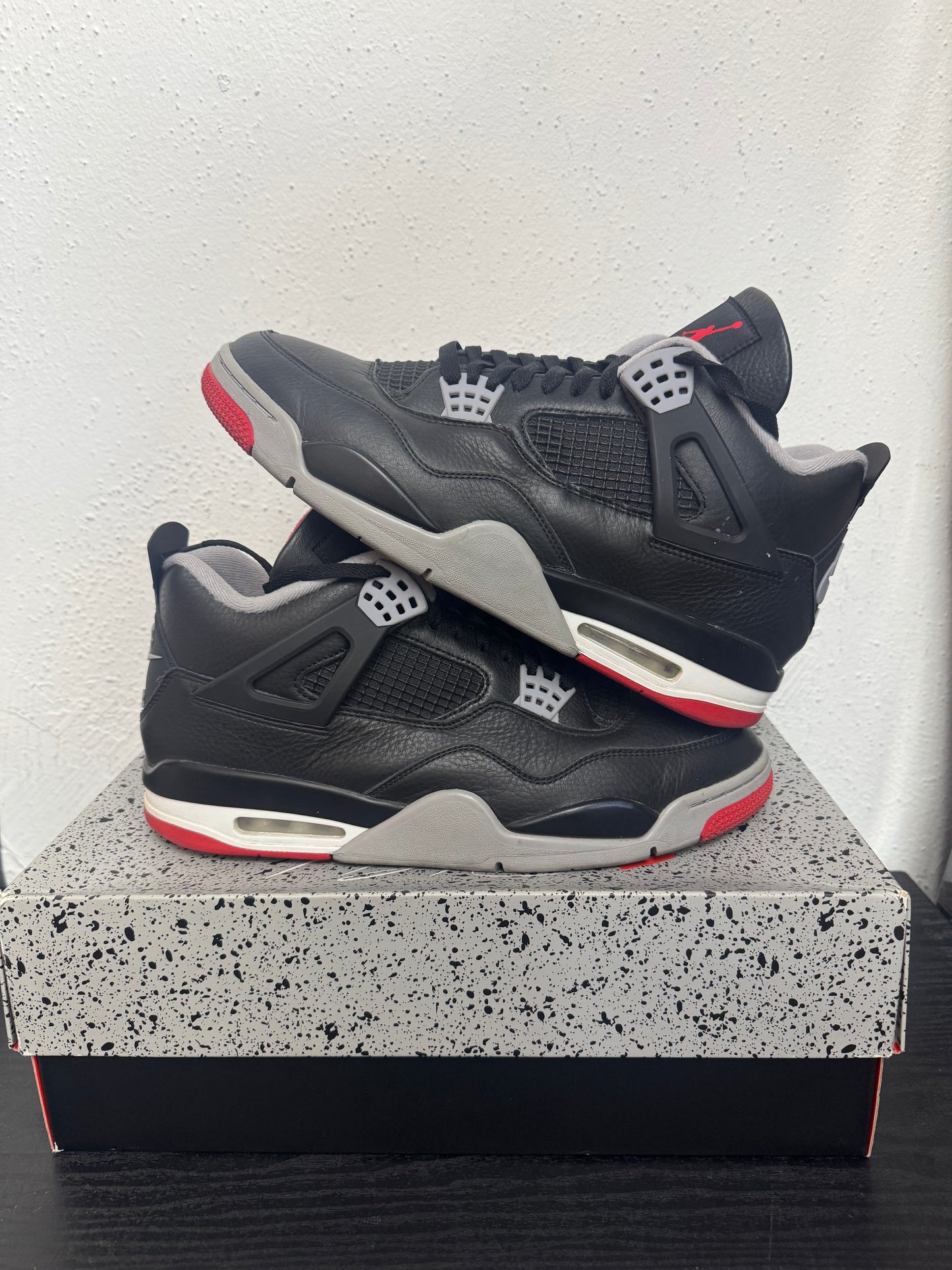 JORDAN 4 REIMAGINED BRED (USED)