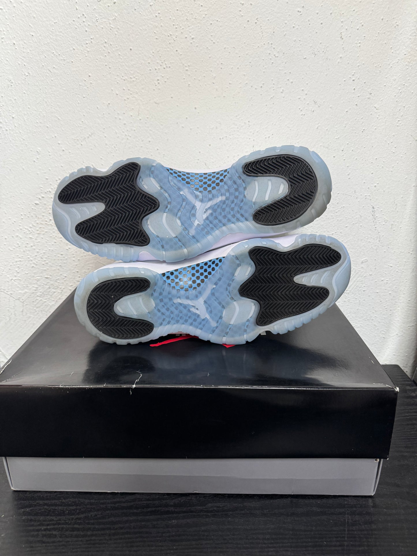 JORDAN 11 LEGEND BLUE (USED)