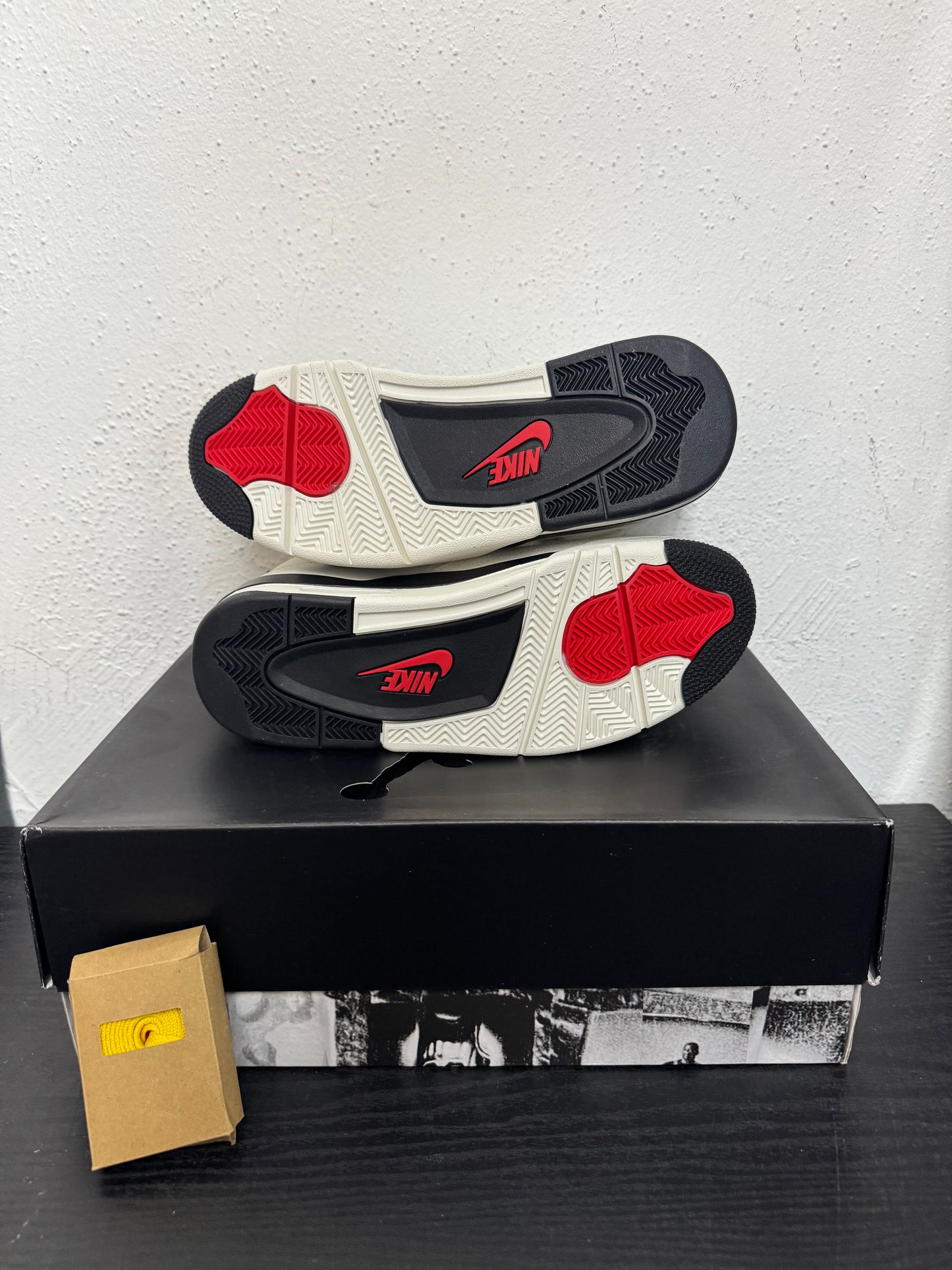 JORDAN 4 FLIGHT CLUB