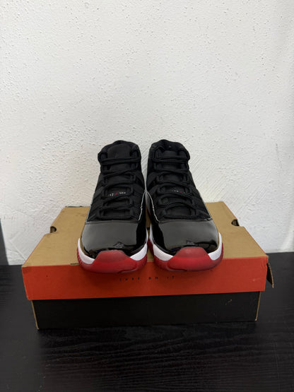 JORDAN 11 PLAYOFF BRED (USED)