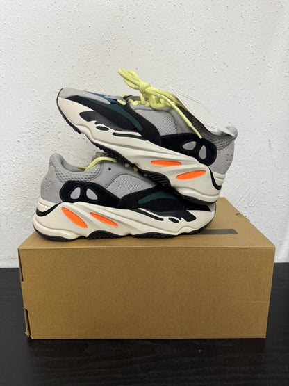 YEEZY 700 WAVE RUNNER (SAMPLE)