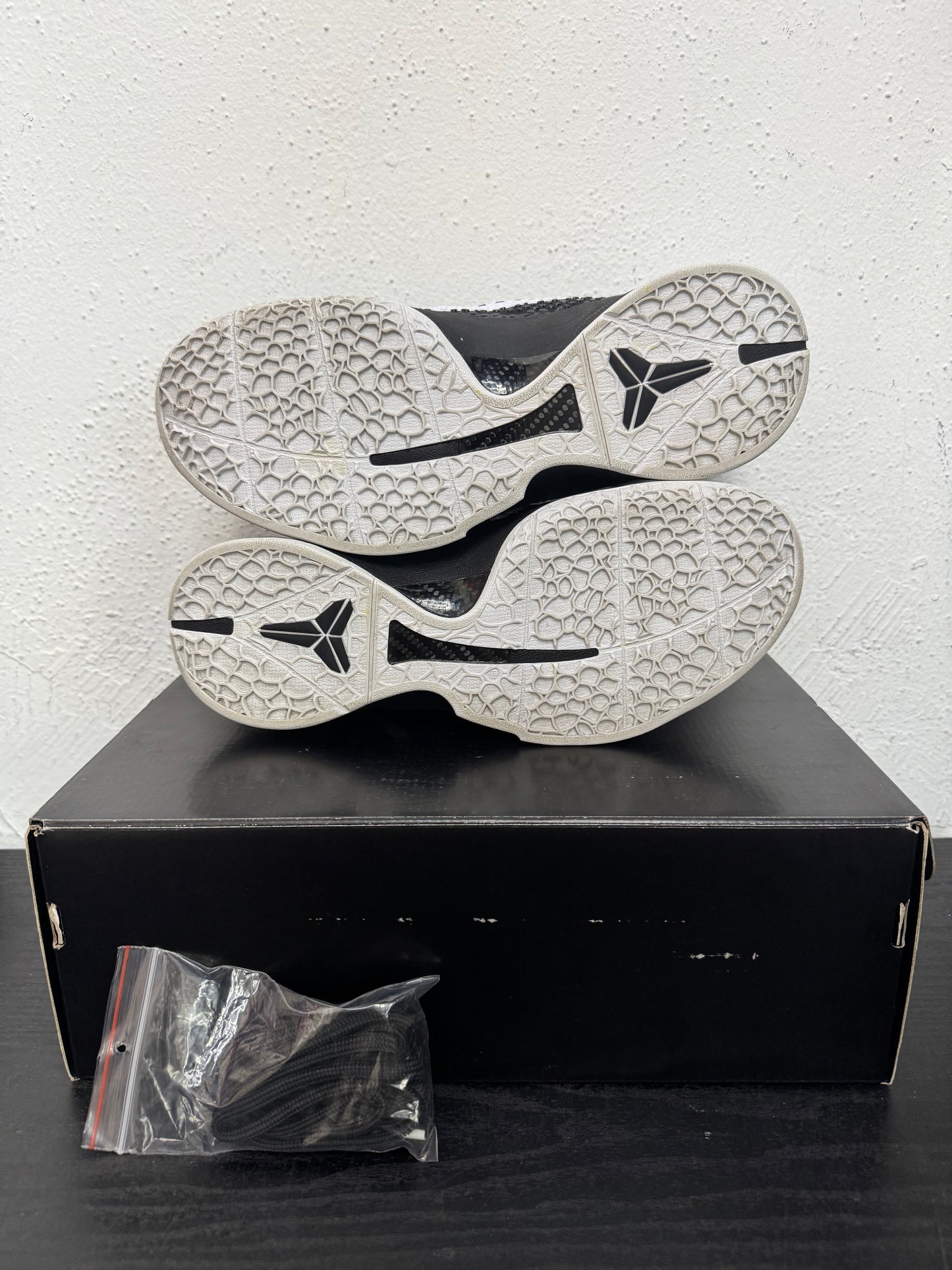 KOBE 6 PROTRO MAMBACITA SWEET 16 (USED)