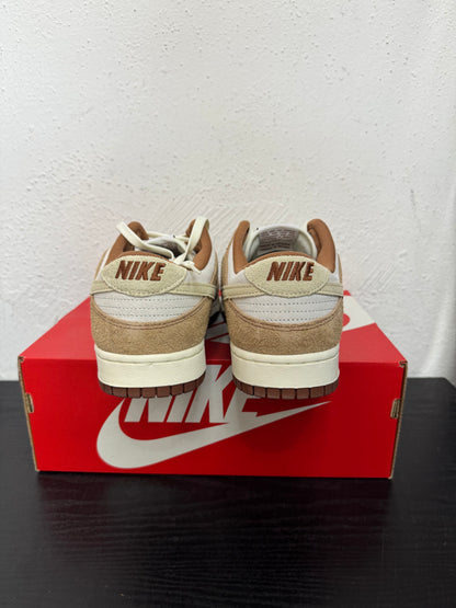 DUNK LOW MEDIUM CURRY