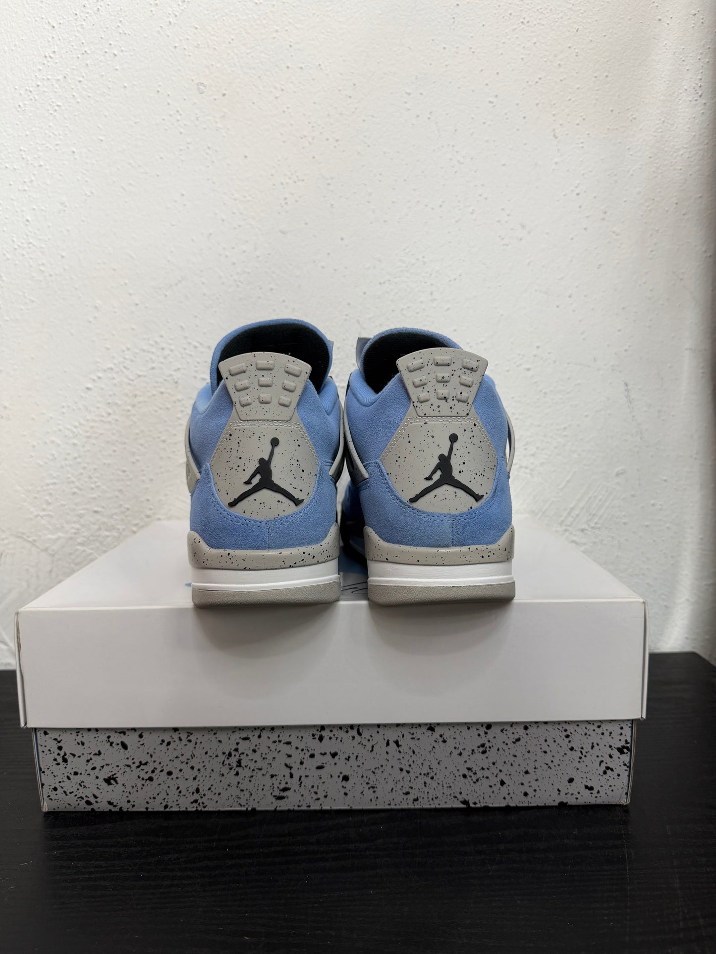JORDAN 4 UNIVERSITY BLUE (USED)