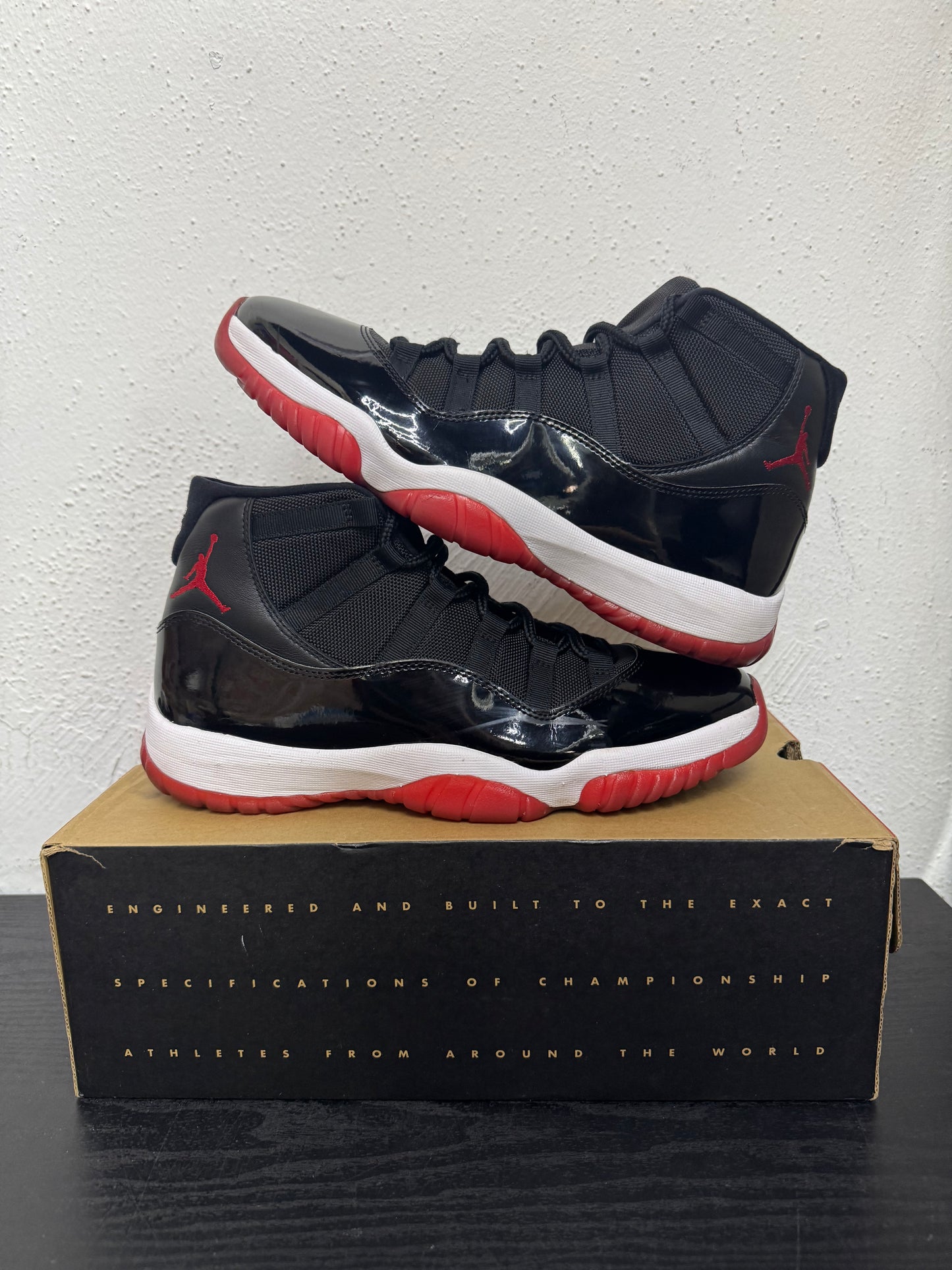 JORDAN 11 BRED (USED)