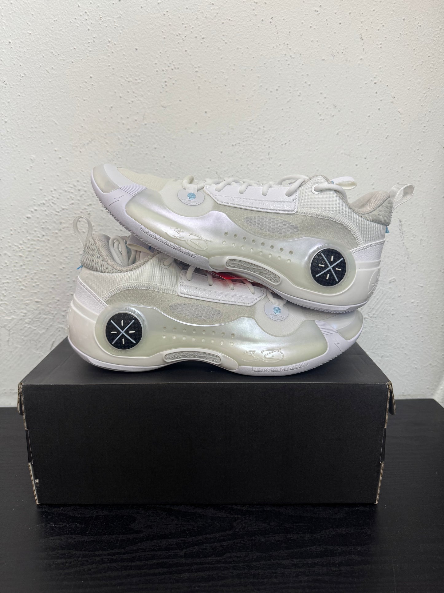 LI-NING WAY OF WADE 10 LOW WHITE HOT