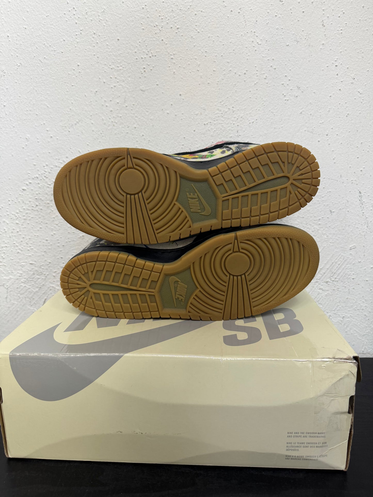 DUNK LOW SB SUPREME RAMMELIZEE (USED)