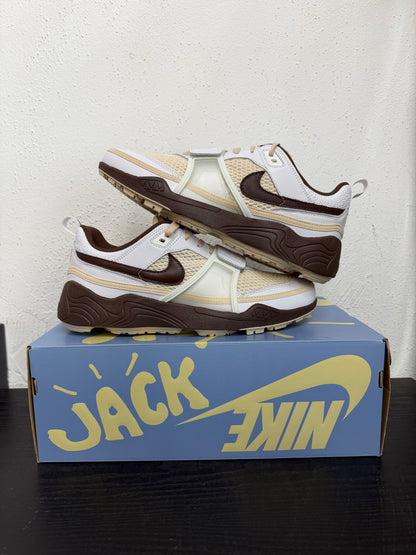 NIKE ZOOM FIELD JAXX TRAVIS SCOTT LIGHT CHOCOLATE