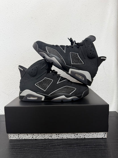JORDAN 6 CAP AND GOWN