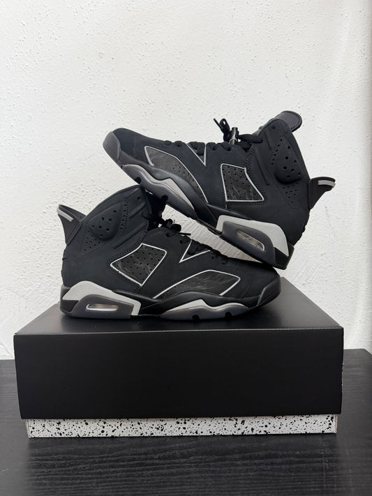 JORDAN 6 CAP AND GOWN
