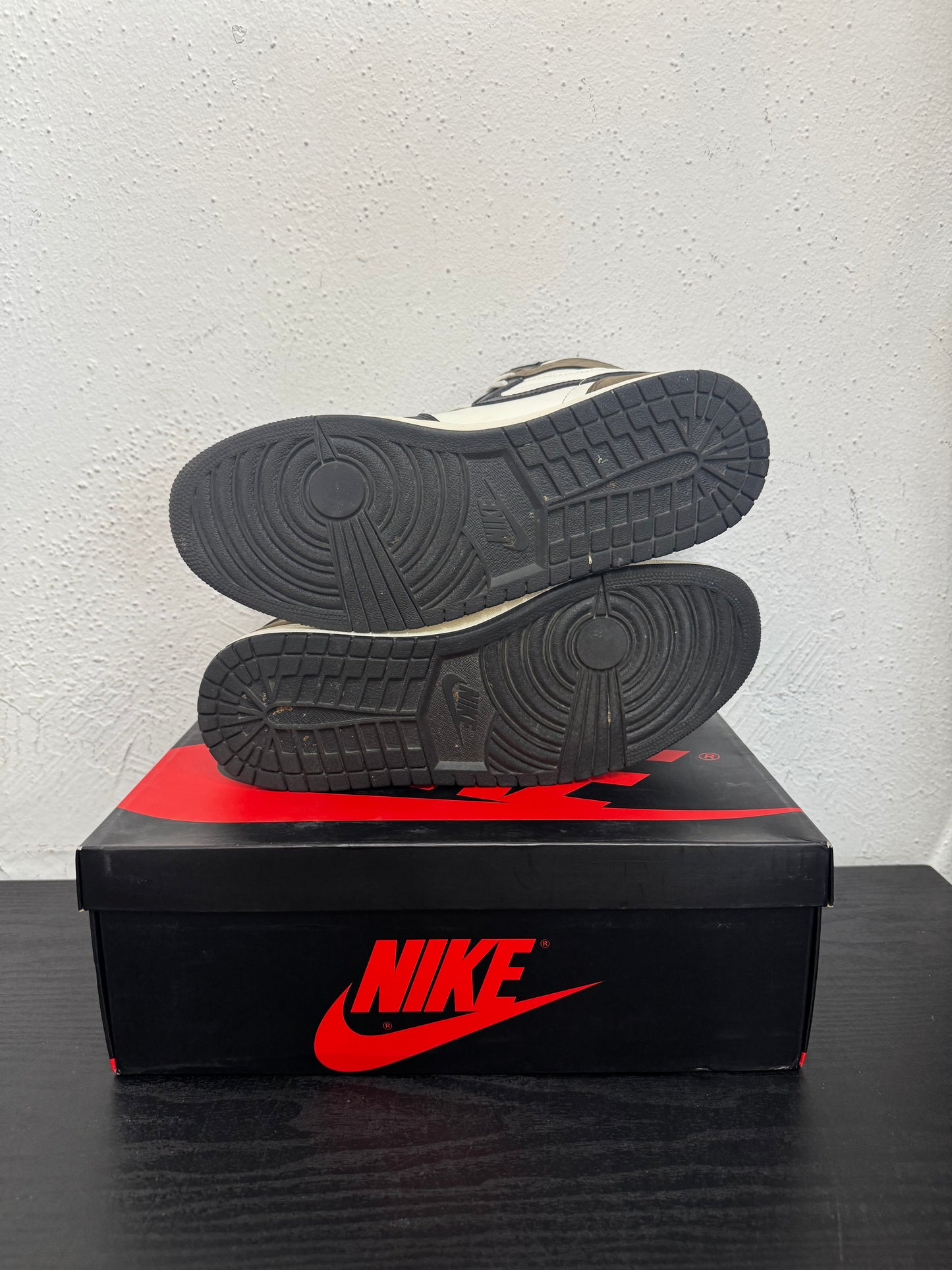 JORDAN 1 MOCHA (USED)