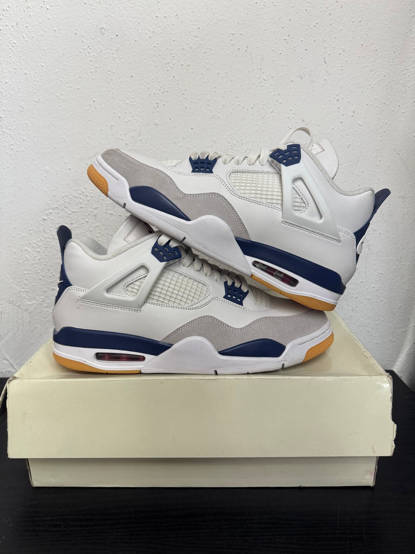 JORDAN 4 SB NAVY (USED)