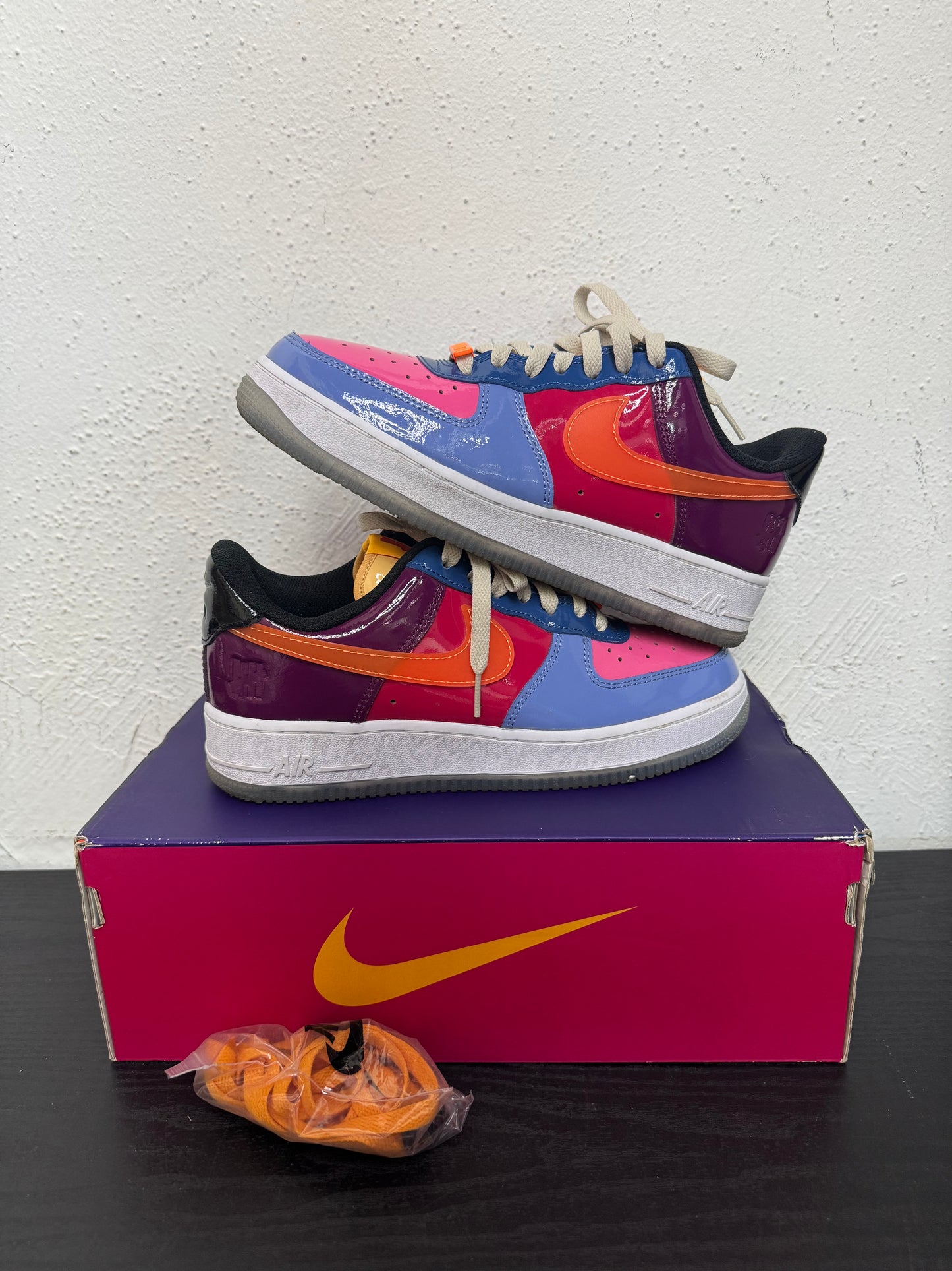 UNDEFEATED AIR FORCE 1 LOW TOTAL ORANGE (USED)