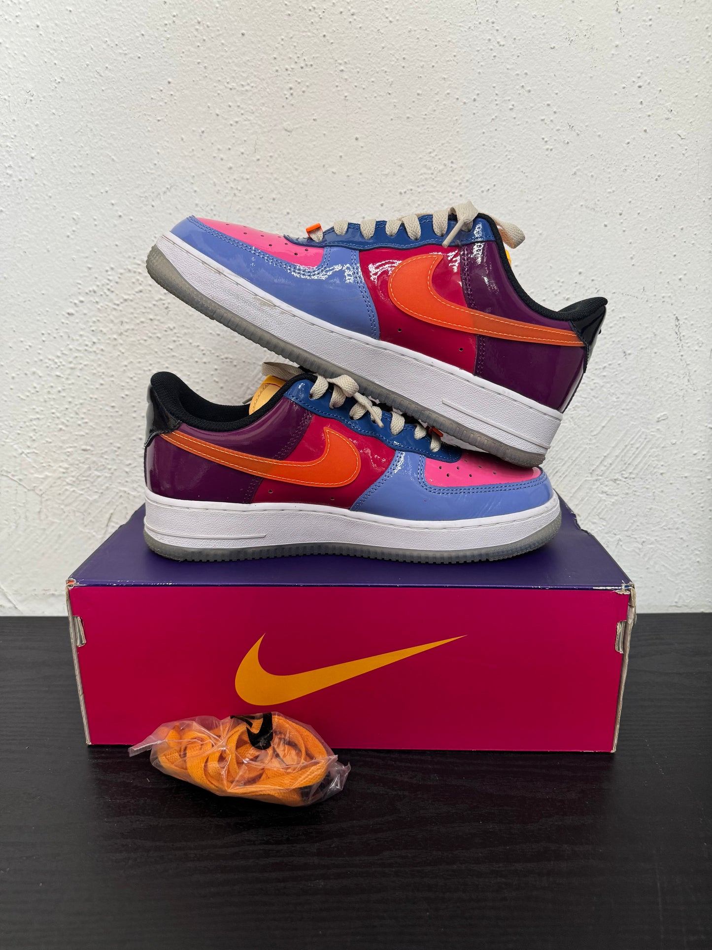 UNDEFEATED AIR FORCE 1 LOW TOTAL ORANGE (USED)